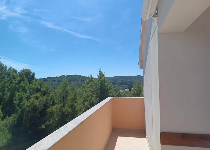 Mandolina - Hisa Na Samem S Pogledom Na Morje * Žman