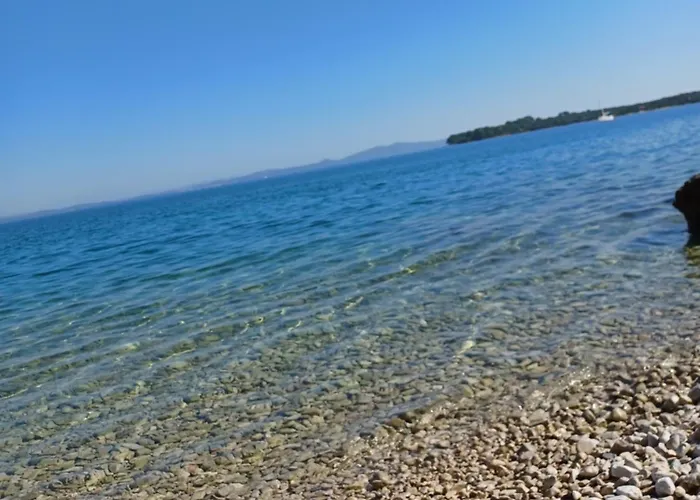 Mandolina - Hisa Na Samem S Pogledom Na Morje