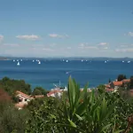 Mandolina - Hisa Na Samem S Pogledom Na Morje *