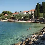 Mandolina - Hisa Na Samem S Pogledom Na Morje * Žman