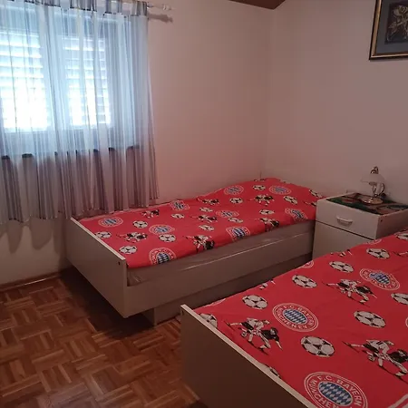Mandolina - Hisa Na Samem S Pogledom Na Morje