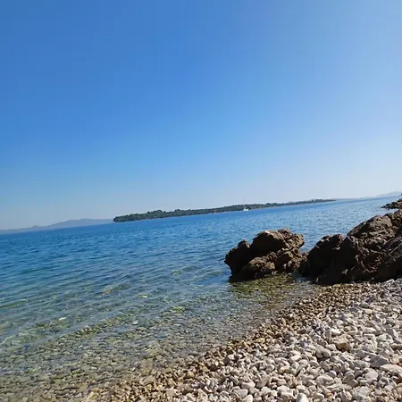Mandolina - Hisa Na Samem S Pogledom Na Morje