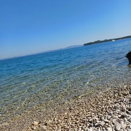 Mandolina - Hisa Na Samem S Pogledom Na Morje