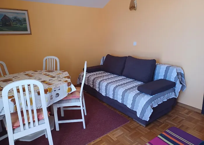 Mandolina - Hisa Na Samem S Pogledom Na Morje *